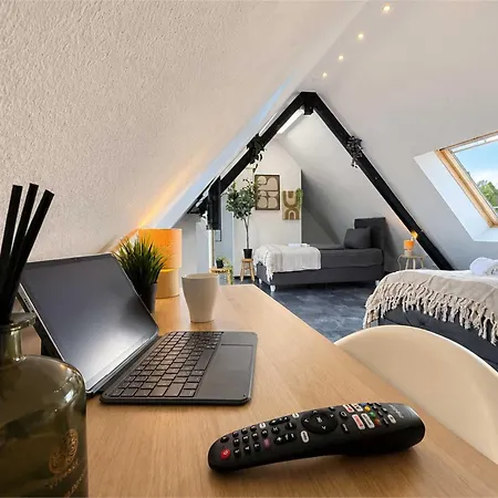 Dachterrasse Zentral Mit 3 Schlafzimmern * Essen